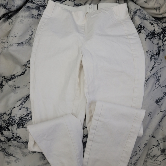 Elie Tahari Jessalyn Cream Slim Ankle Pant - Picture 3 of 6